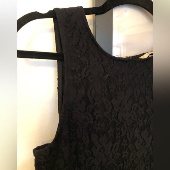 Large Lace Black and Boush Color Block Cocktail Dress - Picture 3 of 4